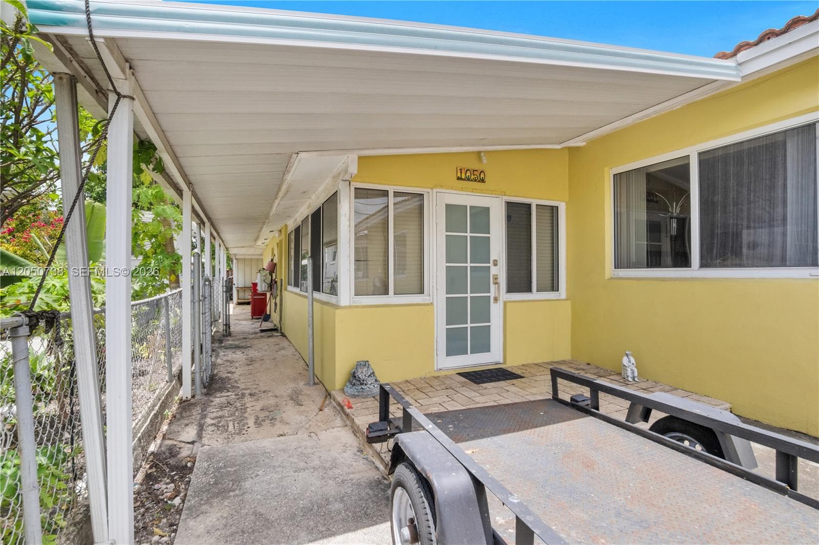 1052 NW 25th Ave, Miami, FL 33125 — zdjęcie 4
