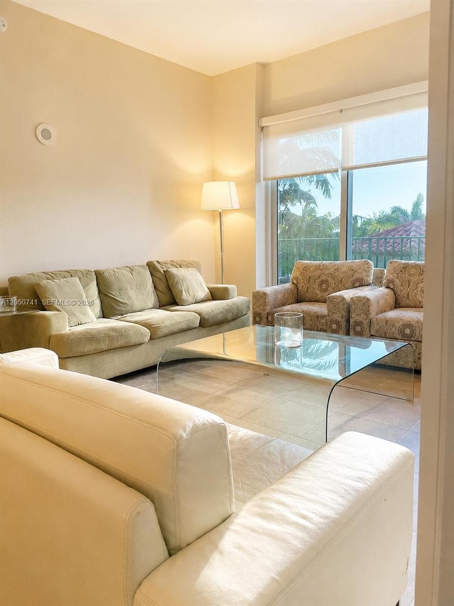 20000 E Country Club Dr # 405, Aventura, FL 33180 — zdjęcie 3