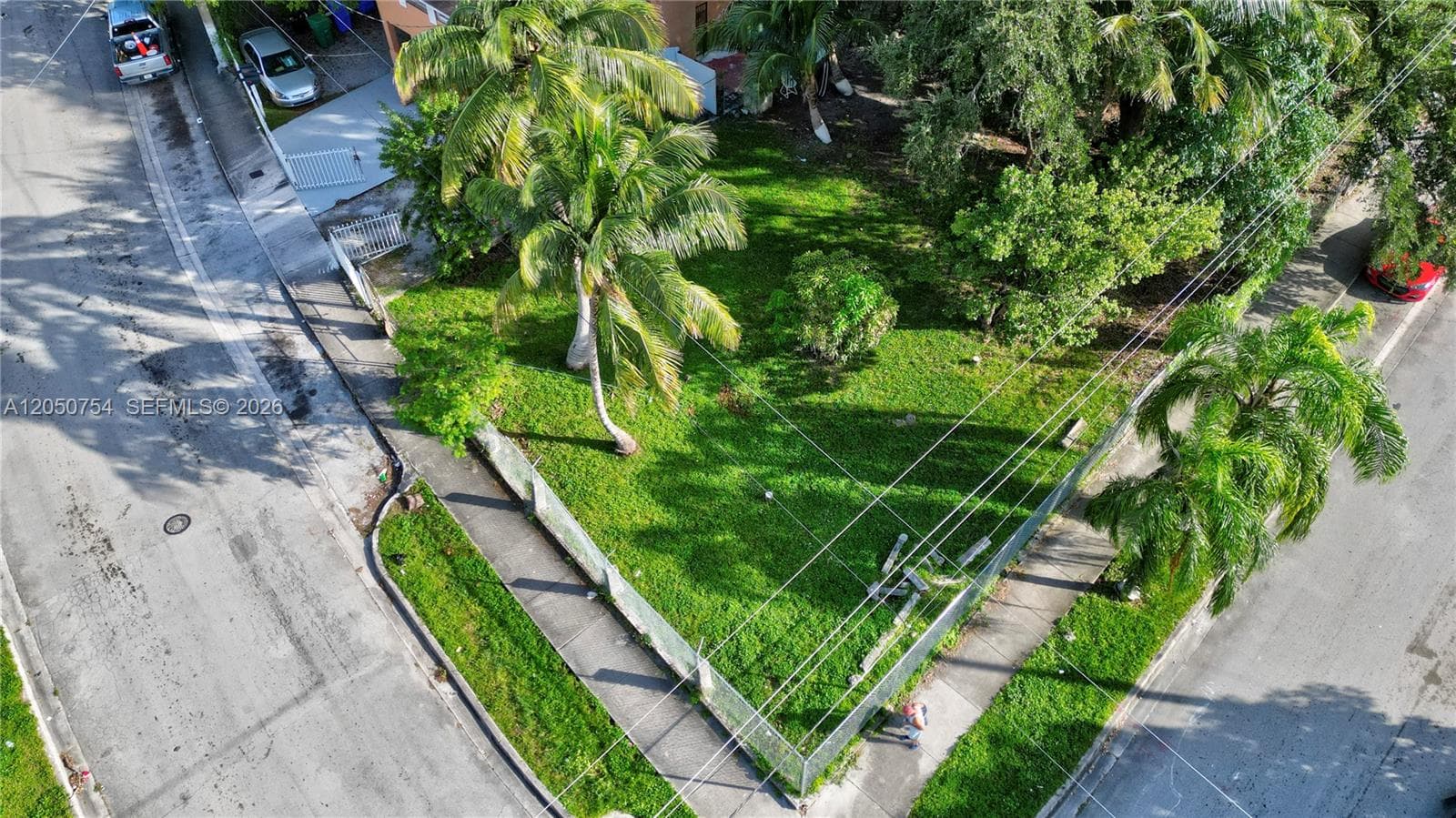 280 NW 33rd St, Miami, FL 33127 — zdjęcie 2