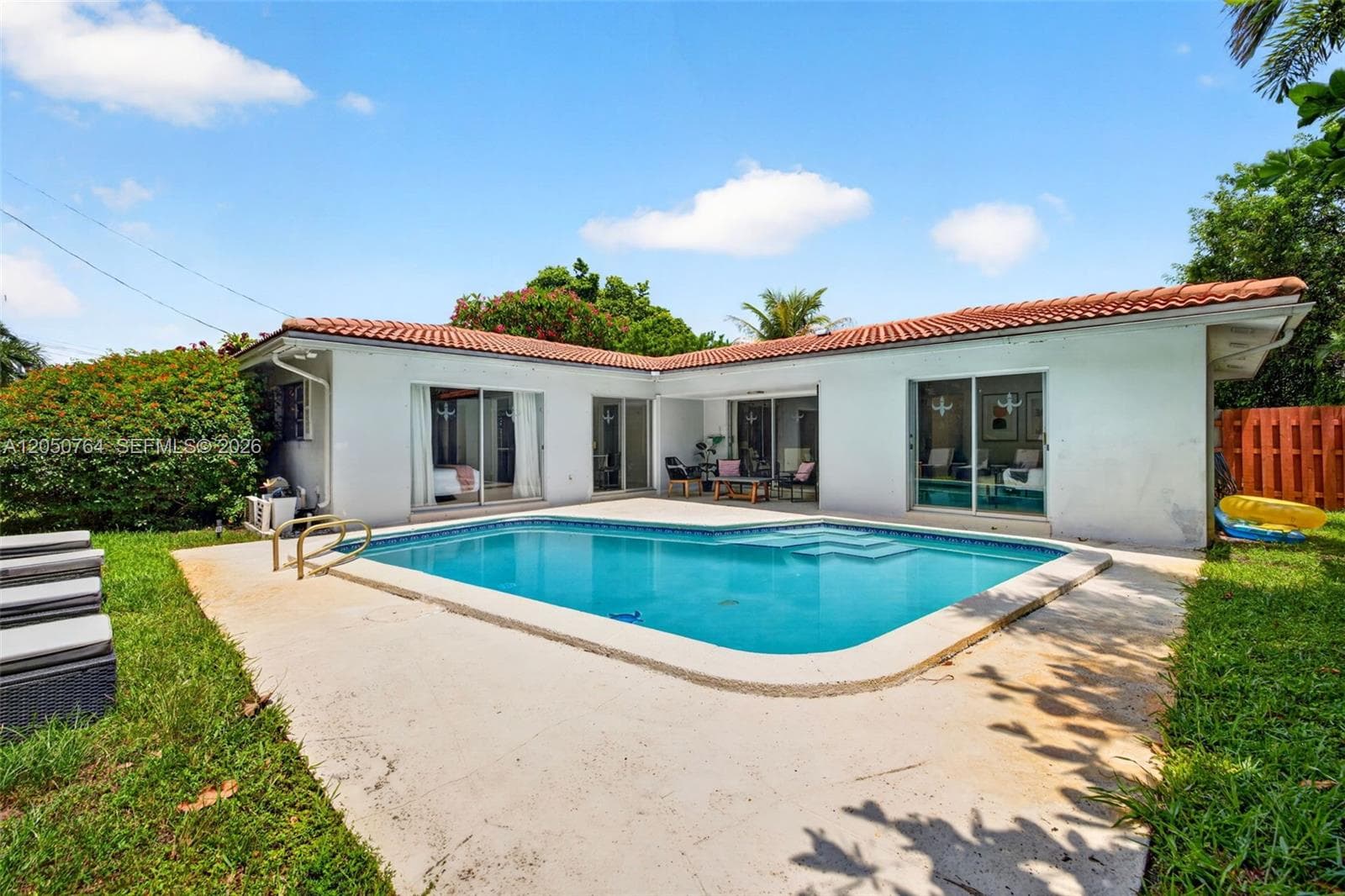1750 NE 56th St, Fort Lauderdale, FL 33334 — zdjęcie 2