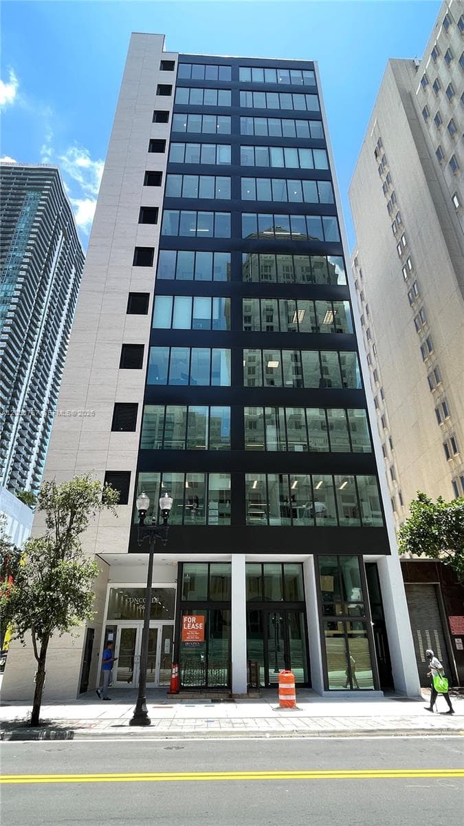 66 W Flagler St # 320 - A, Miami, FL 33130