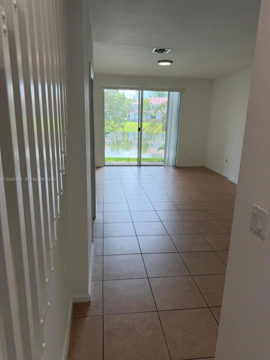 8250 SW 27th St # 104, Miramar, FL 33025 — zdjęcie 4