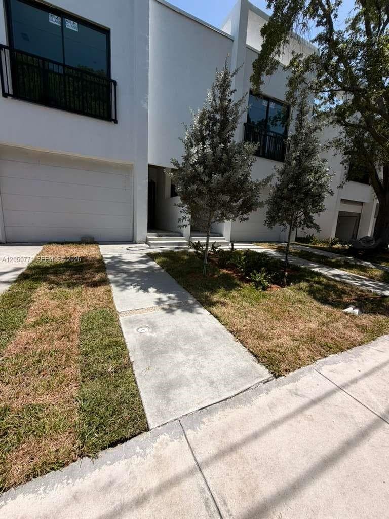 138 NW 33rd St, Miami, FL 33127 — zdjęcie 2