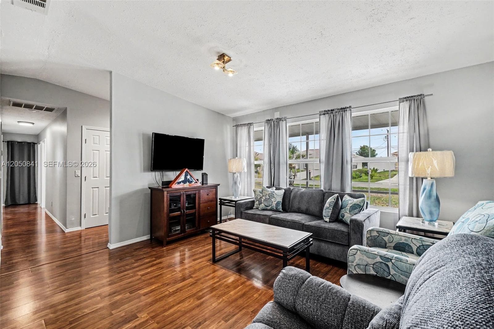 316 SW 19th Ter, Cape Coral, FL 33991 — zdjęcie 3