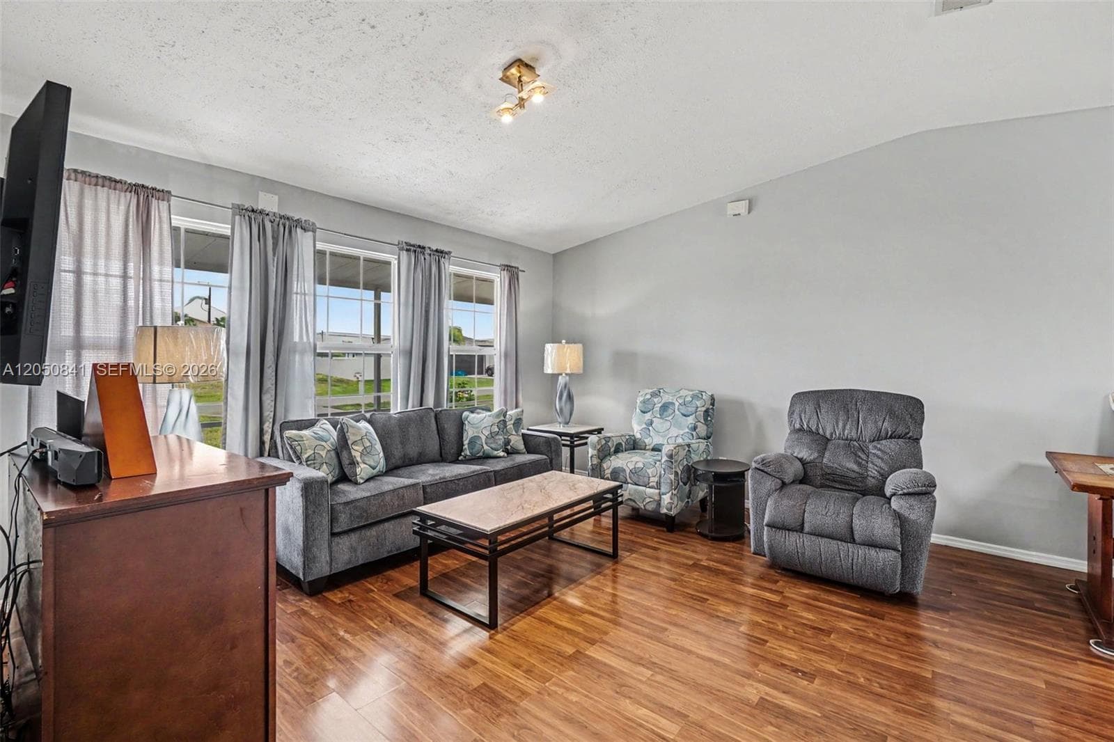 316 SW 19th Ter, Cape Coral, FL 33991 — zdjęcie 4