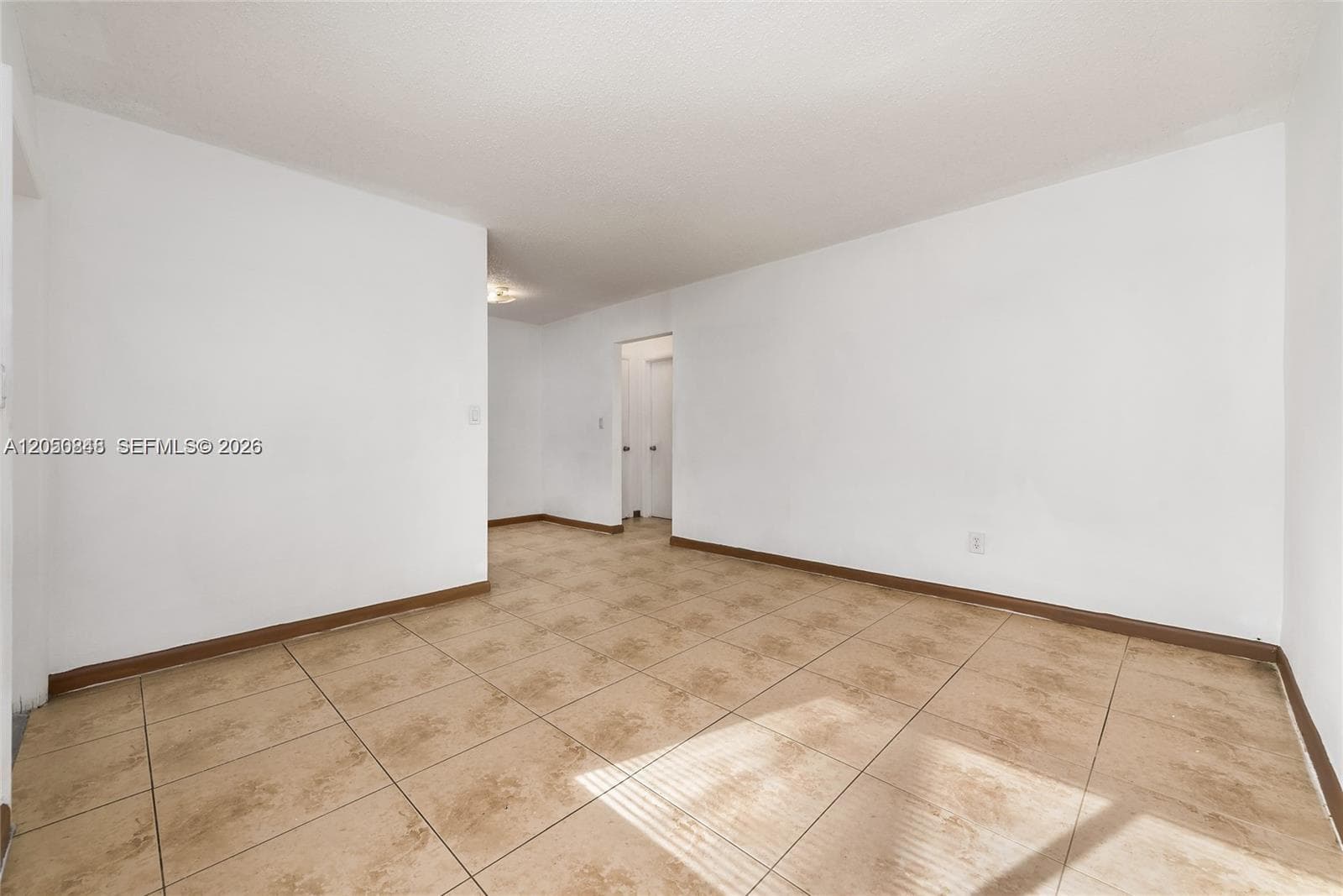 932 Moffett St # 6, Hallandale Beach, FL 33009 — zdjęcie 3