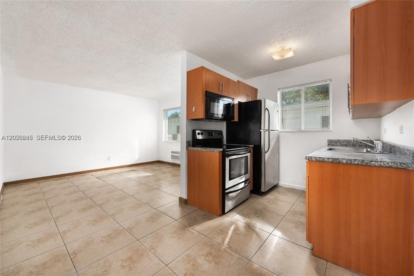 932 Moffett St # 6, Hallandale Beach, FL 33009 — zdjęcie 4