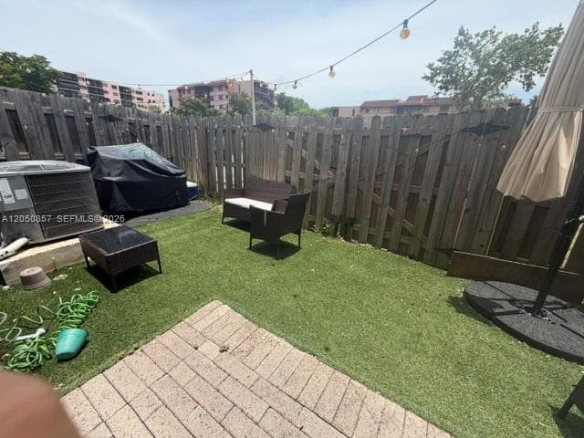 270 NE 208 terrace, Miami, FL 33179 — zdjęcie 2