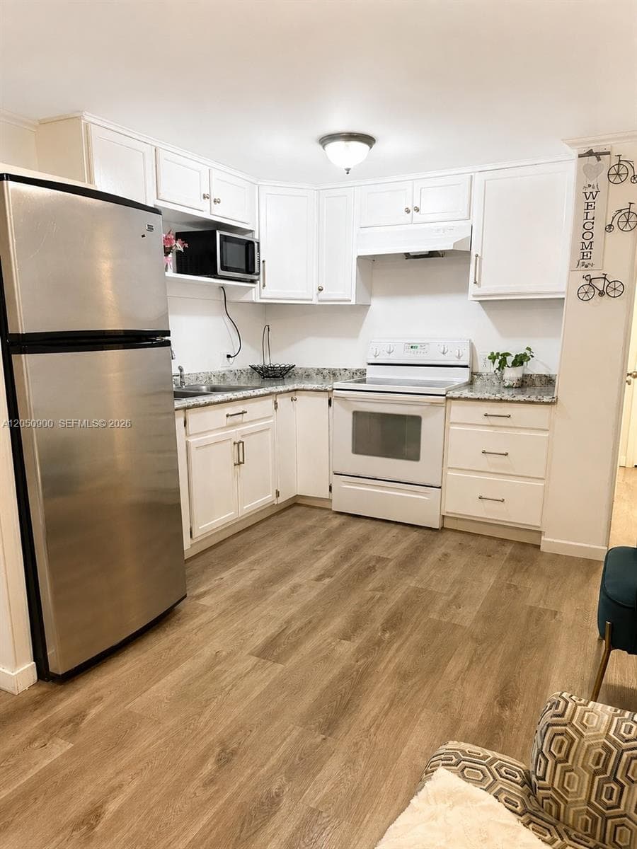 5291 Collins rd, Other City - In The State Of Florida, FL 32244