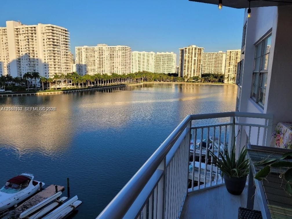 18081 Biscayne Blvd # 602, Aventura, FL 33160 — zdjęcie 4