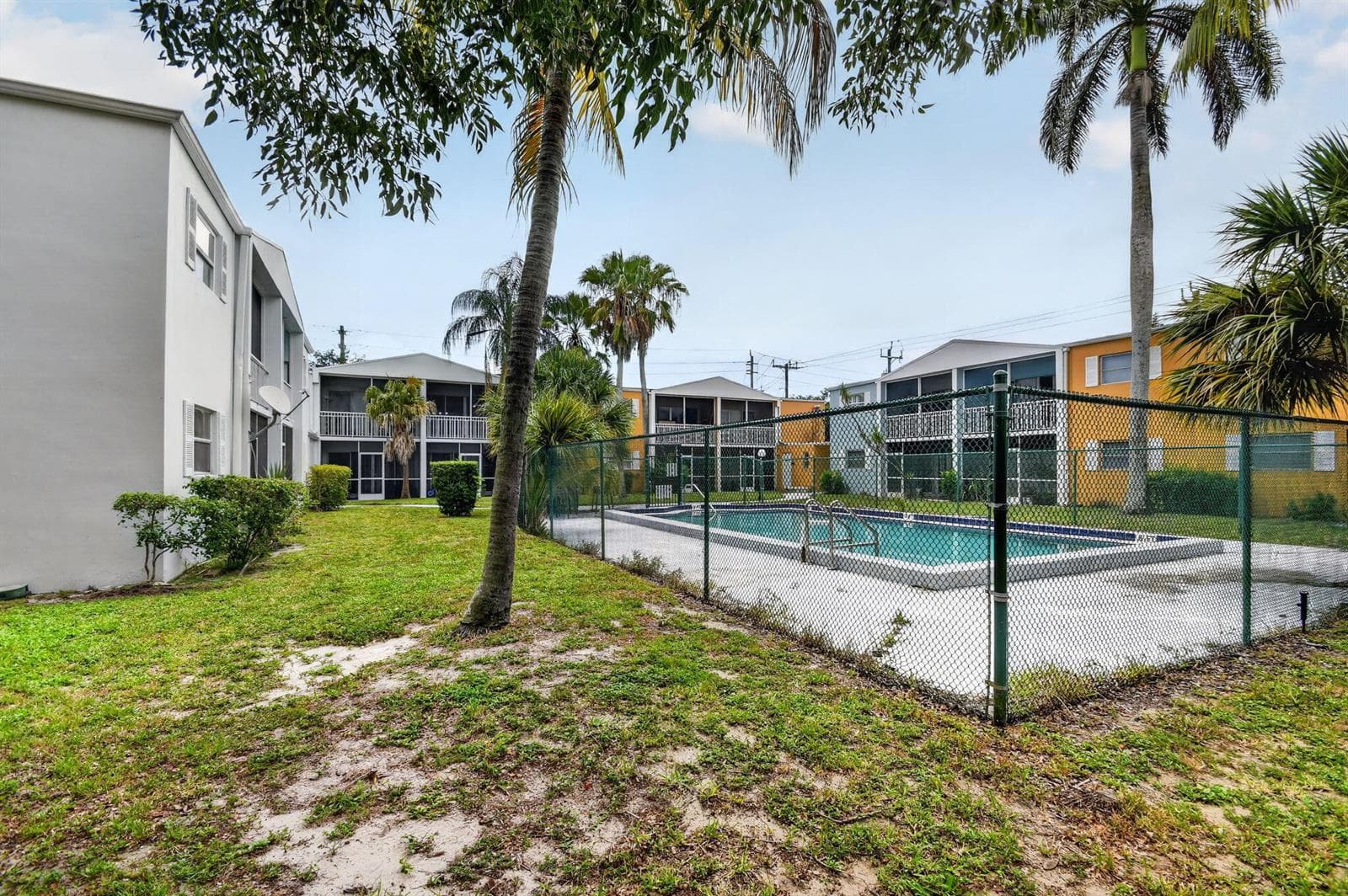 1505 Crescent Circle # B24, Lake Park, FL 33403 — zdjęcie 5