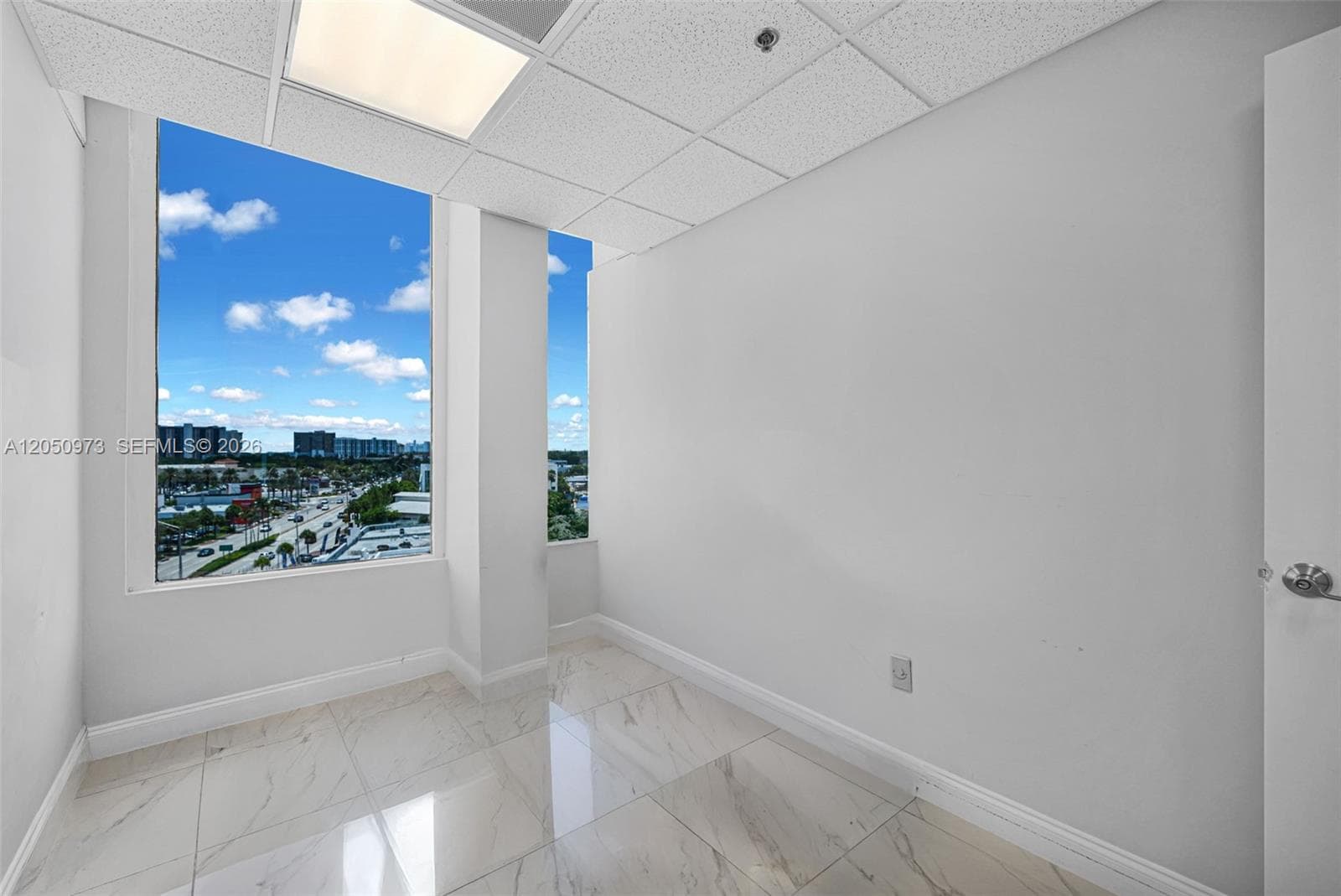 12550 Biscayne Blvd # 702, North Miami, FL 33181 — zdjęcie 3