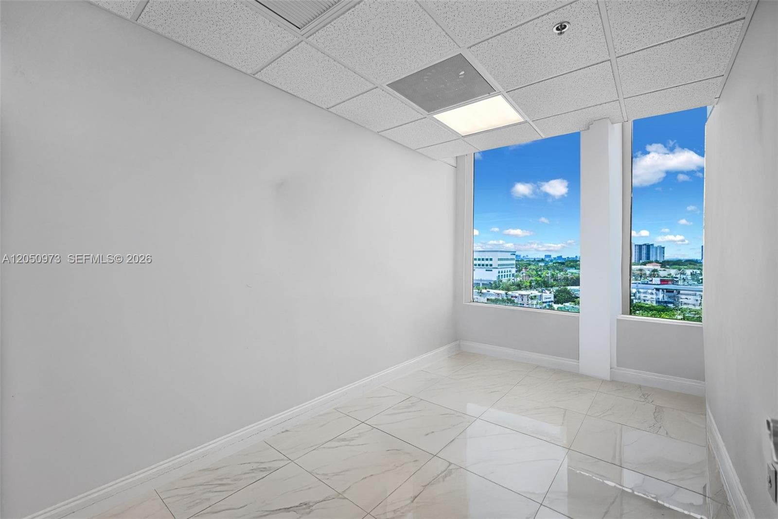 12550 Biscayne Blvd # 702, North Miami, FL 33181 — zdjęcie 4