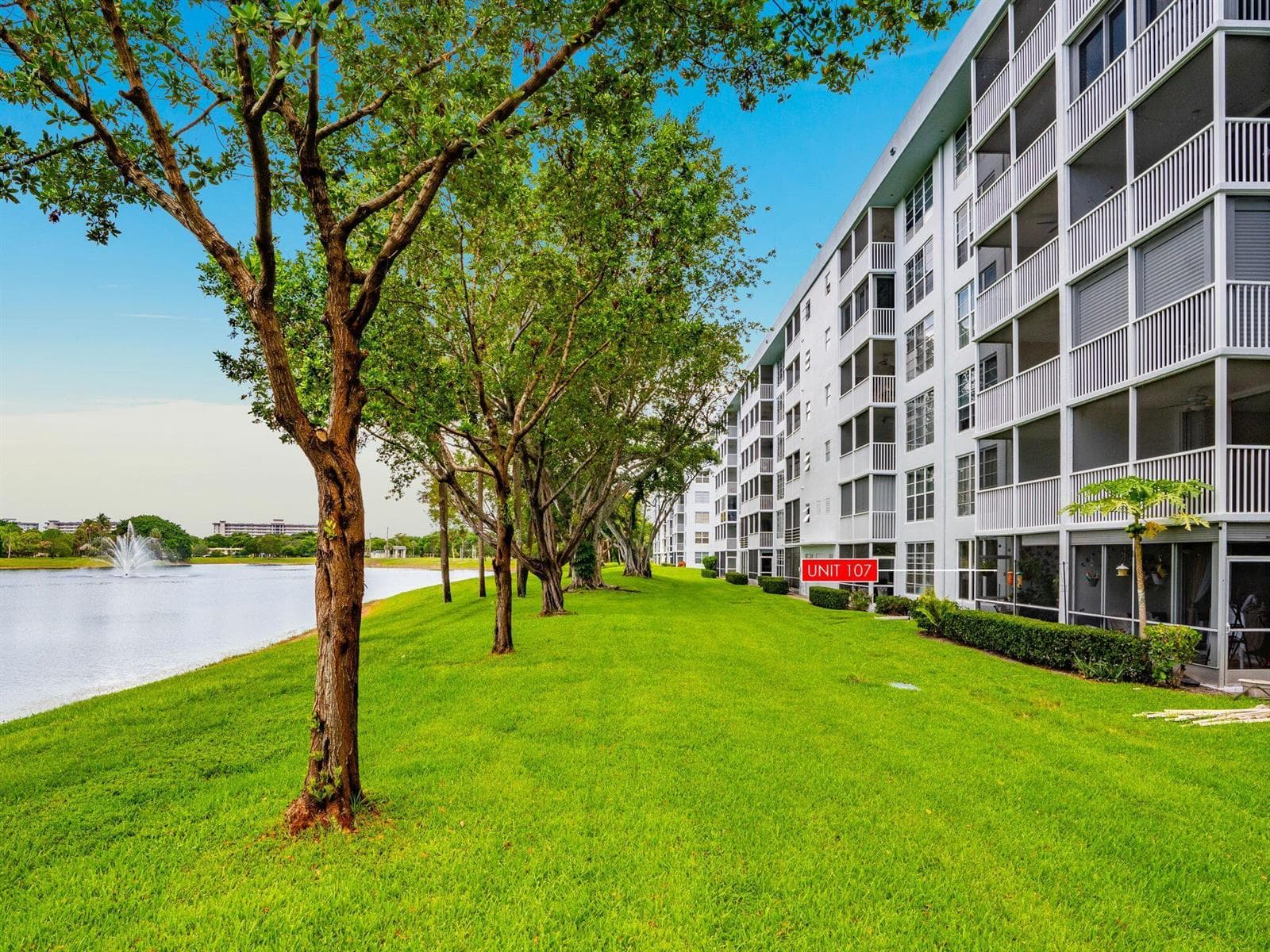 3100 N Course Lane # 107, Pompano Beach, FL 33069