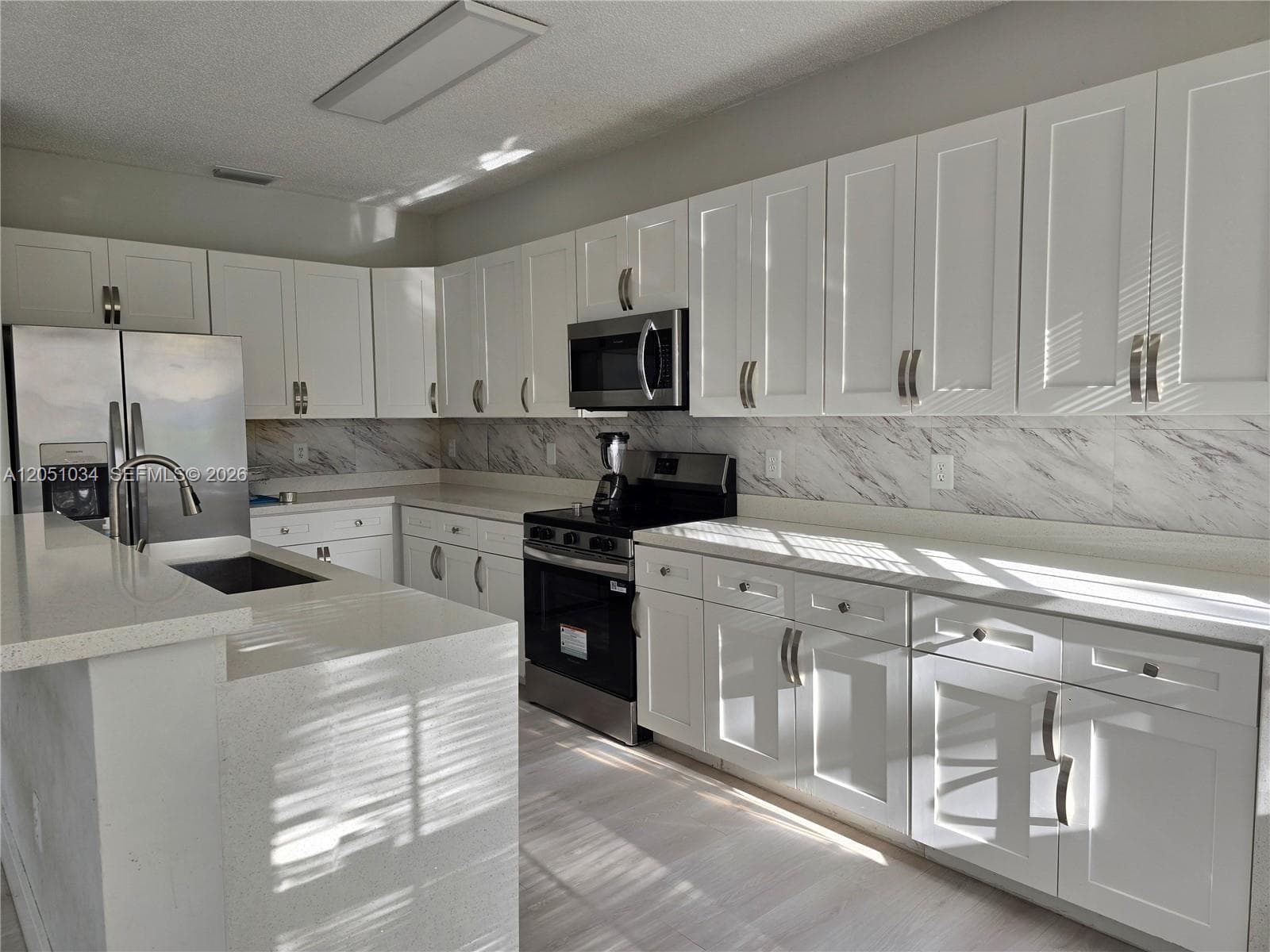 150 NW 151st Ave, Pembroke Pines, FL 33028 — zdjęcie 5