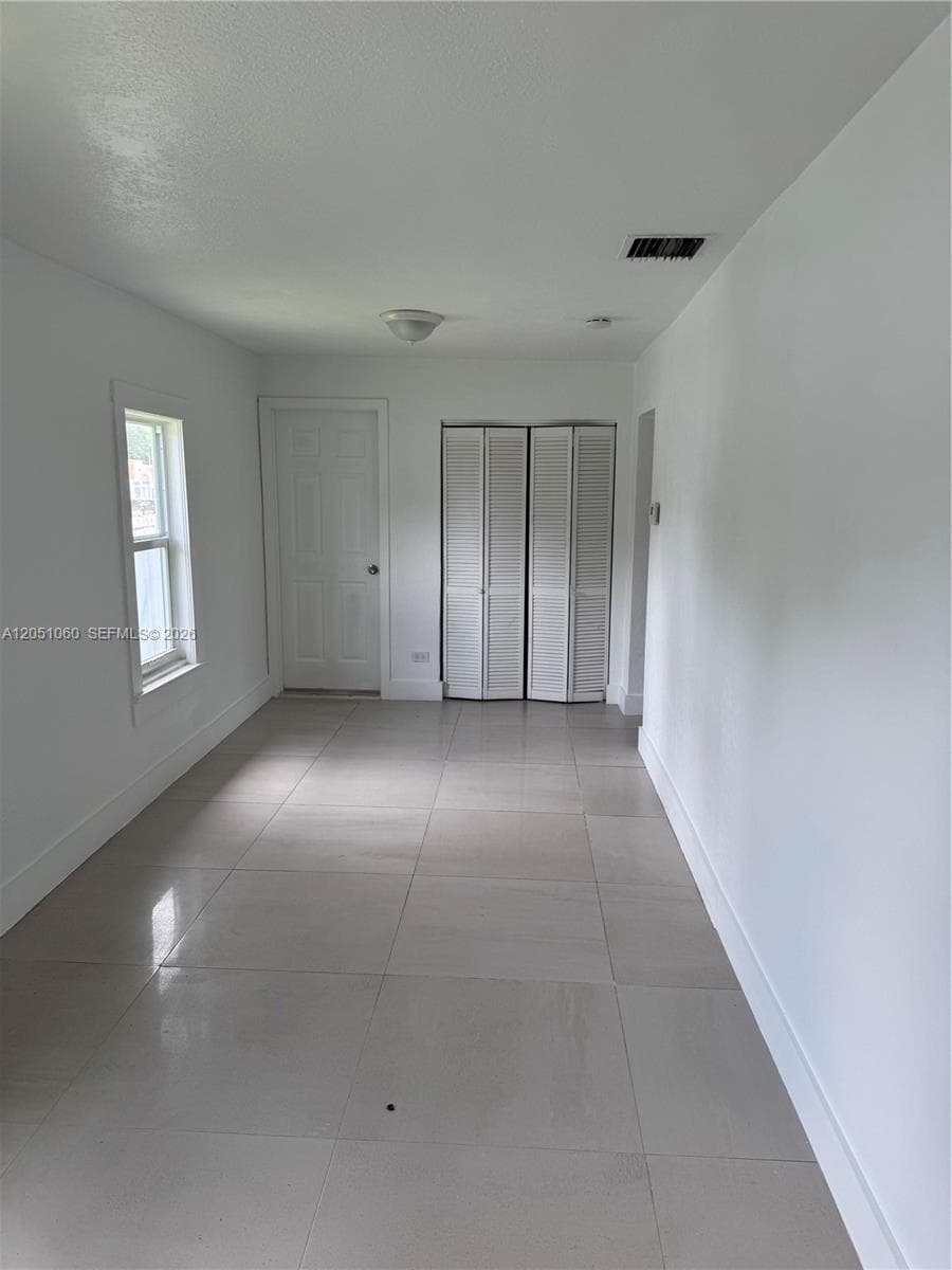 61 NW 53rd St, Miami, FL 33127 — zdjęcie 3
