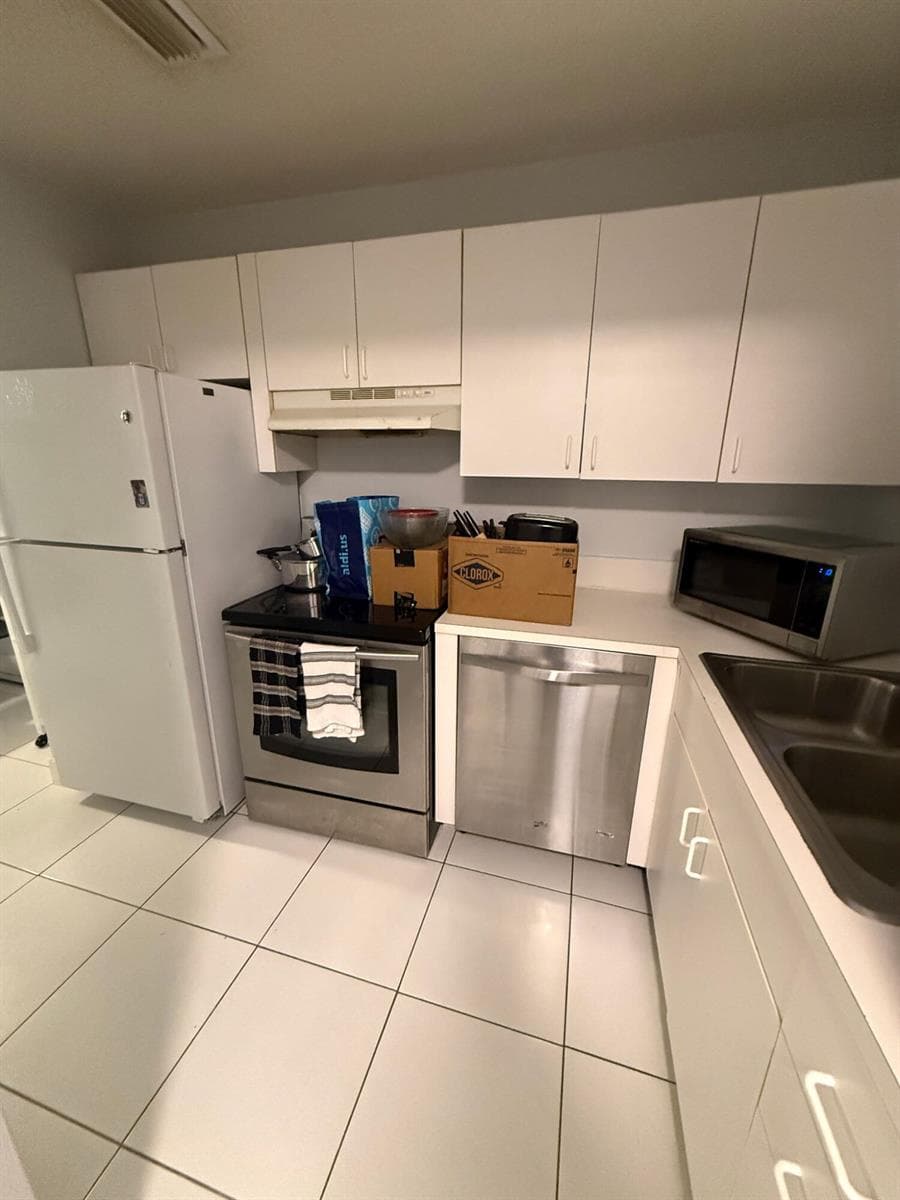 4121 NE 21st Terrace # #3, Lighthouse Point, FL 33064