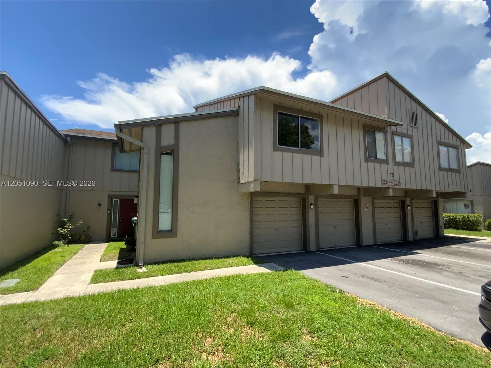 2215 NW 59th Ave # 72-E, Lauderhill, FL 33313