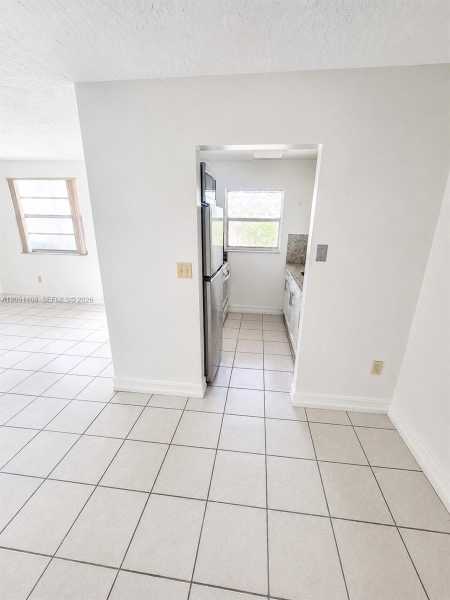 1655 W 44th Pl # 304, Hialeah, FL 33012 — zdjęcie 4