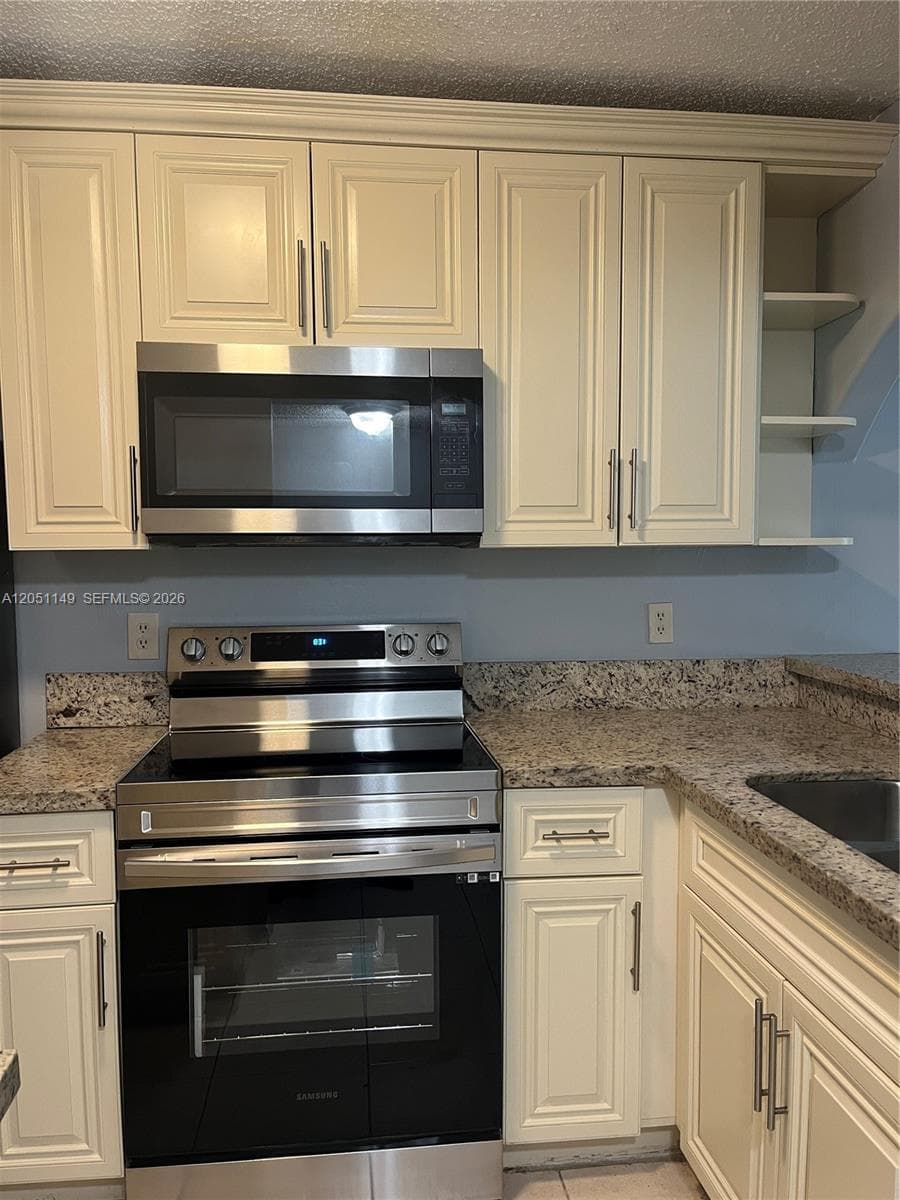 2740 FOREST HILLS BLVD # 202, Coral Springs, FL 33065 — zdjęcie 2
