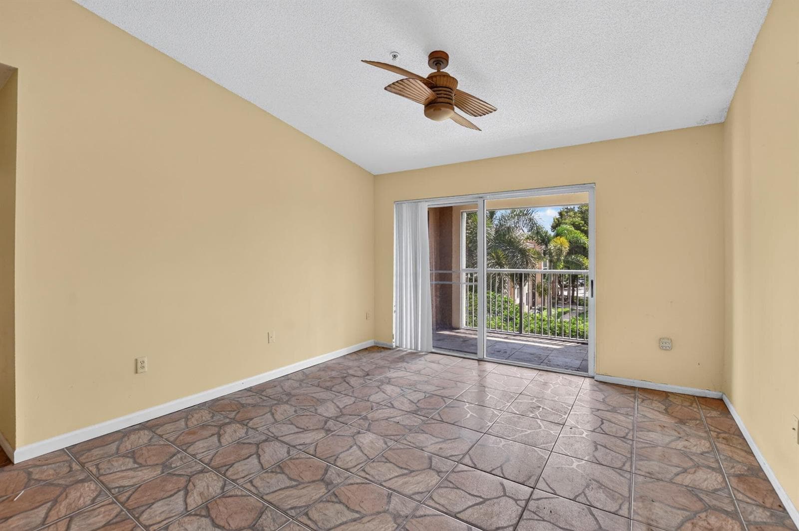 4844 N State Road 7 # 2304, Coconut Creek, FL 33073 — zdjęcie 2