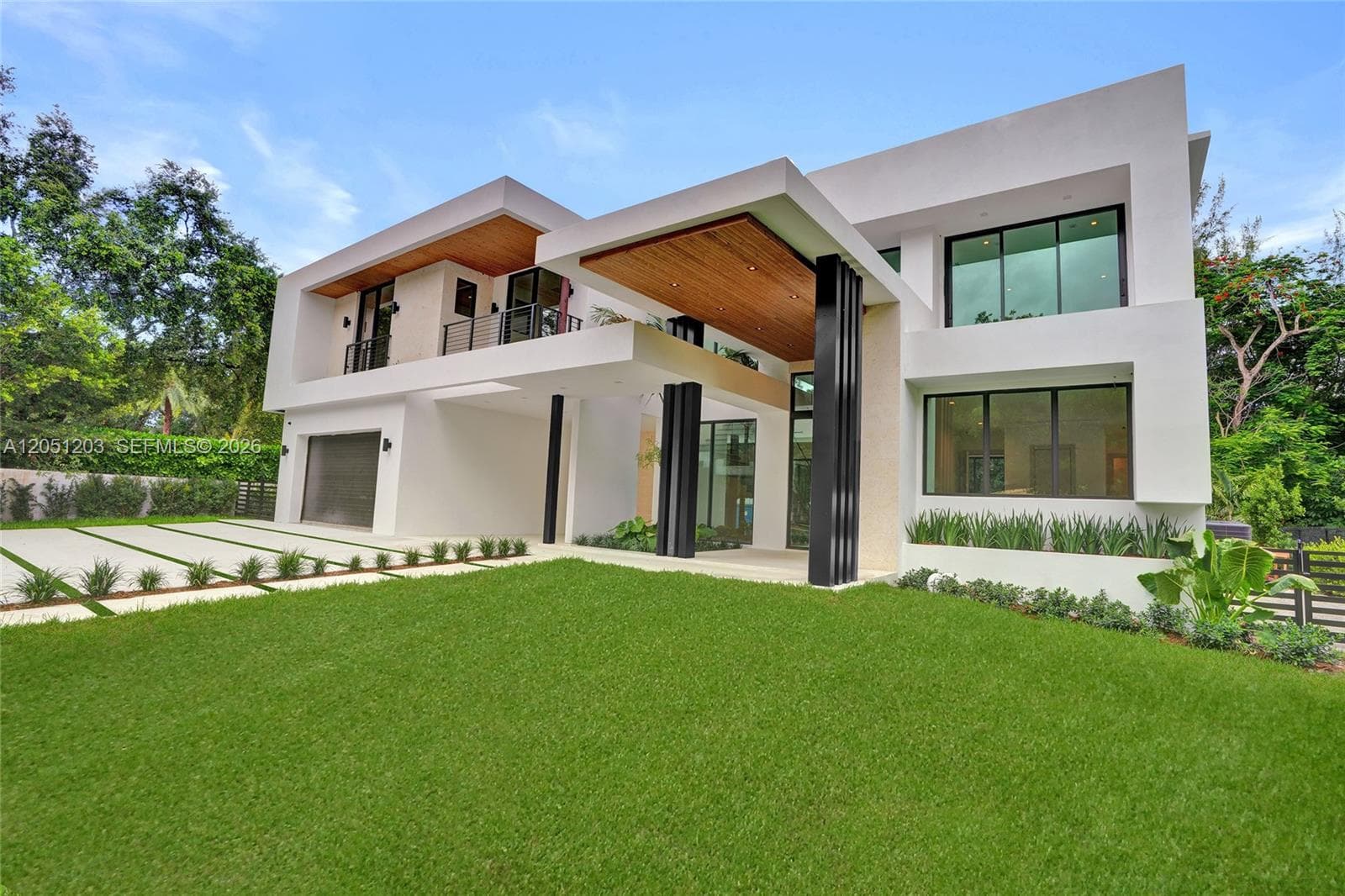 4640 Sunset Dr, Miami, FL 33143