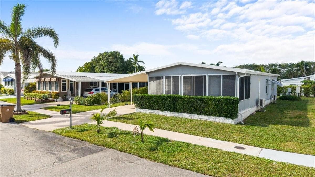 5389 NW 3rd Avenue, Deerfield Beach, FL 33064