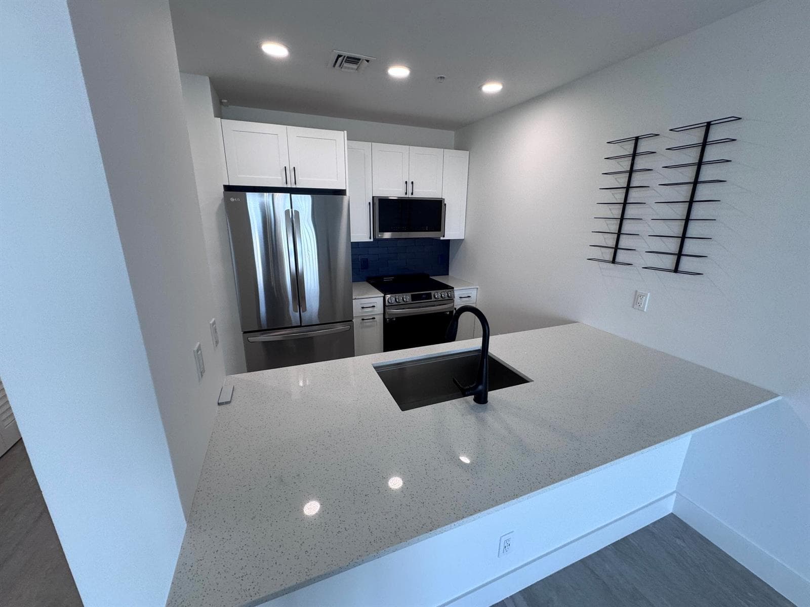511 Lucerne Avenue # Ph 611, FL 33460 — zdjęcie 5