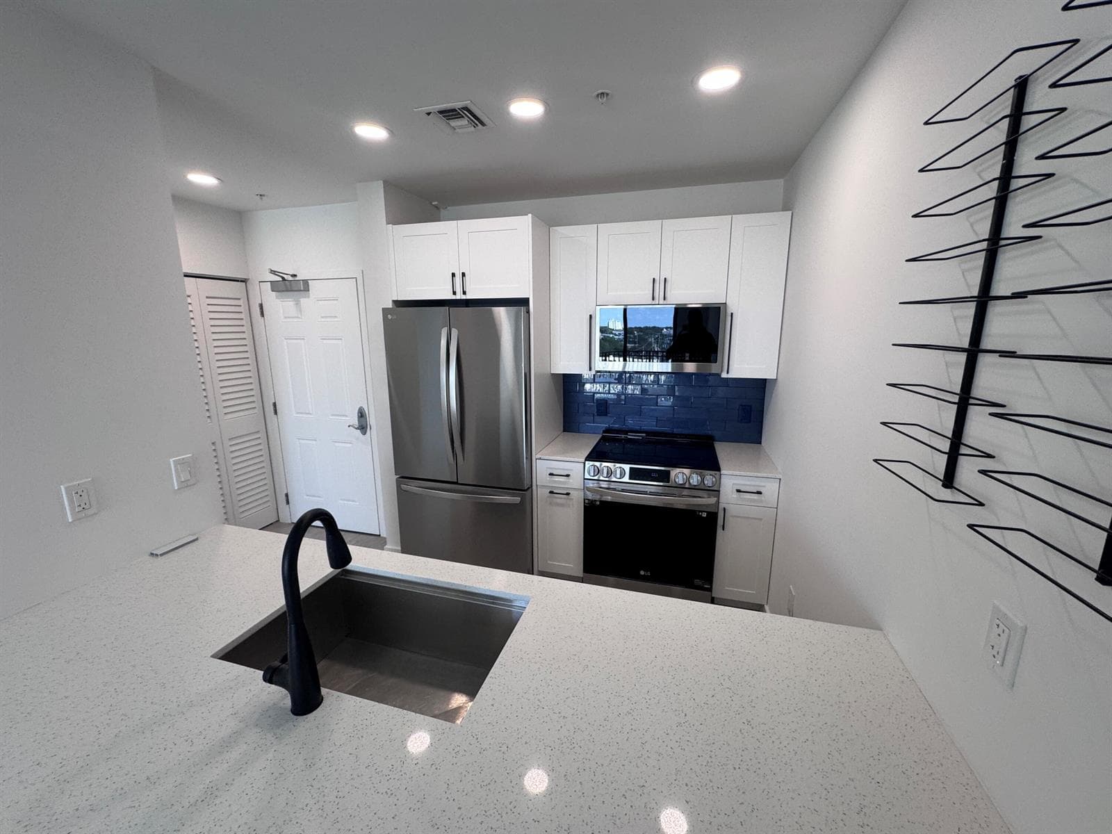 511 Lucerne Avenue # Ph 611, FL 33460 — zdjęcie 4