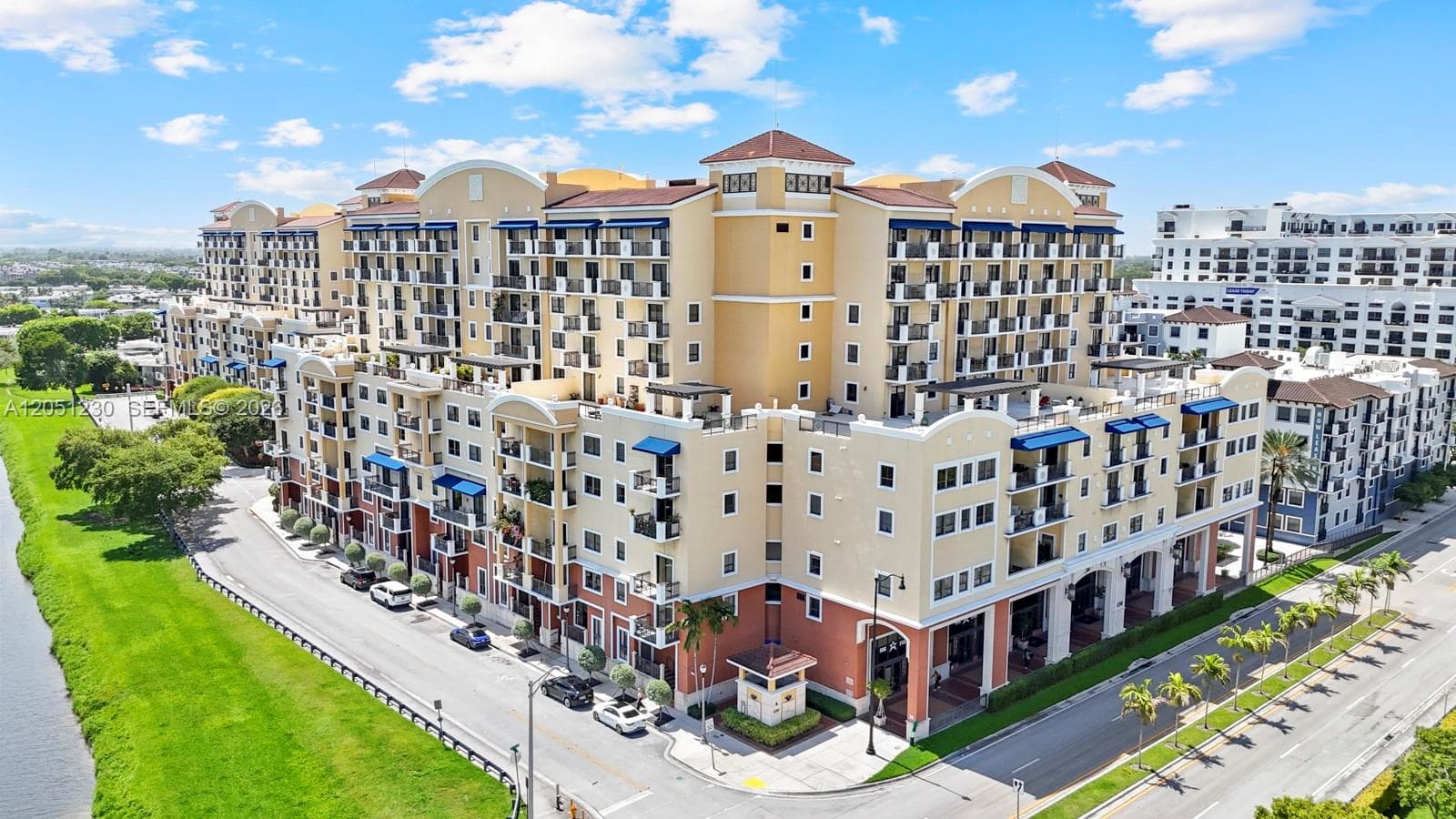 8390 SW 72nd Ave # 702, Miami, FL 33143