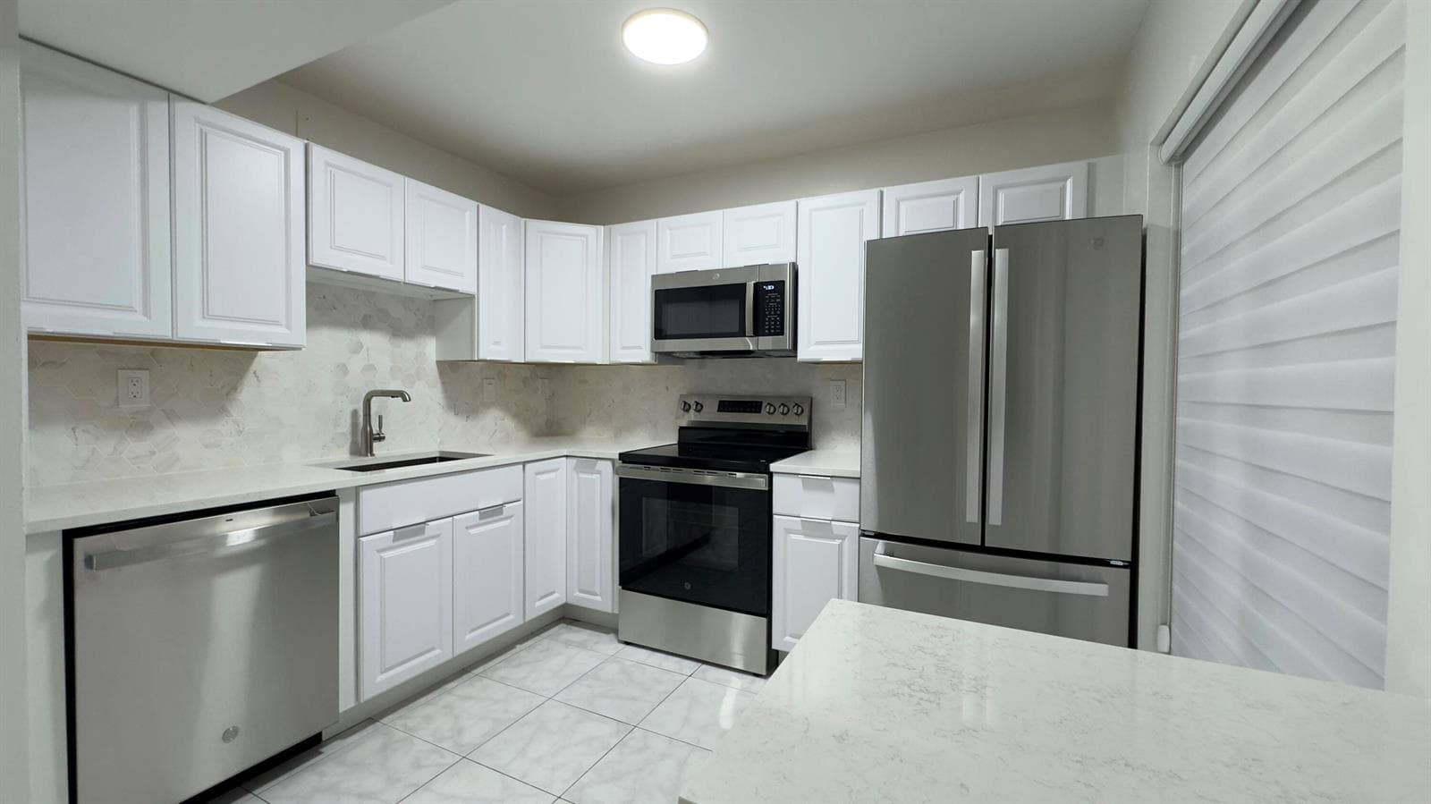 20015 NE 3rd Court # 1, Miami, FL 33179 — zdjęcie 3