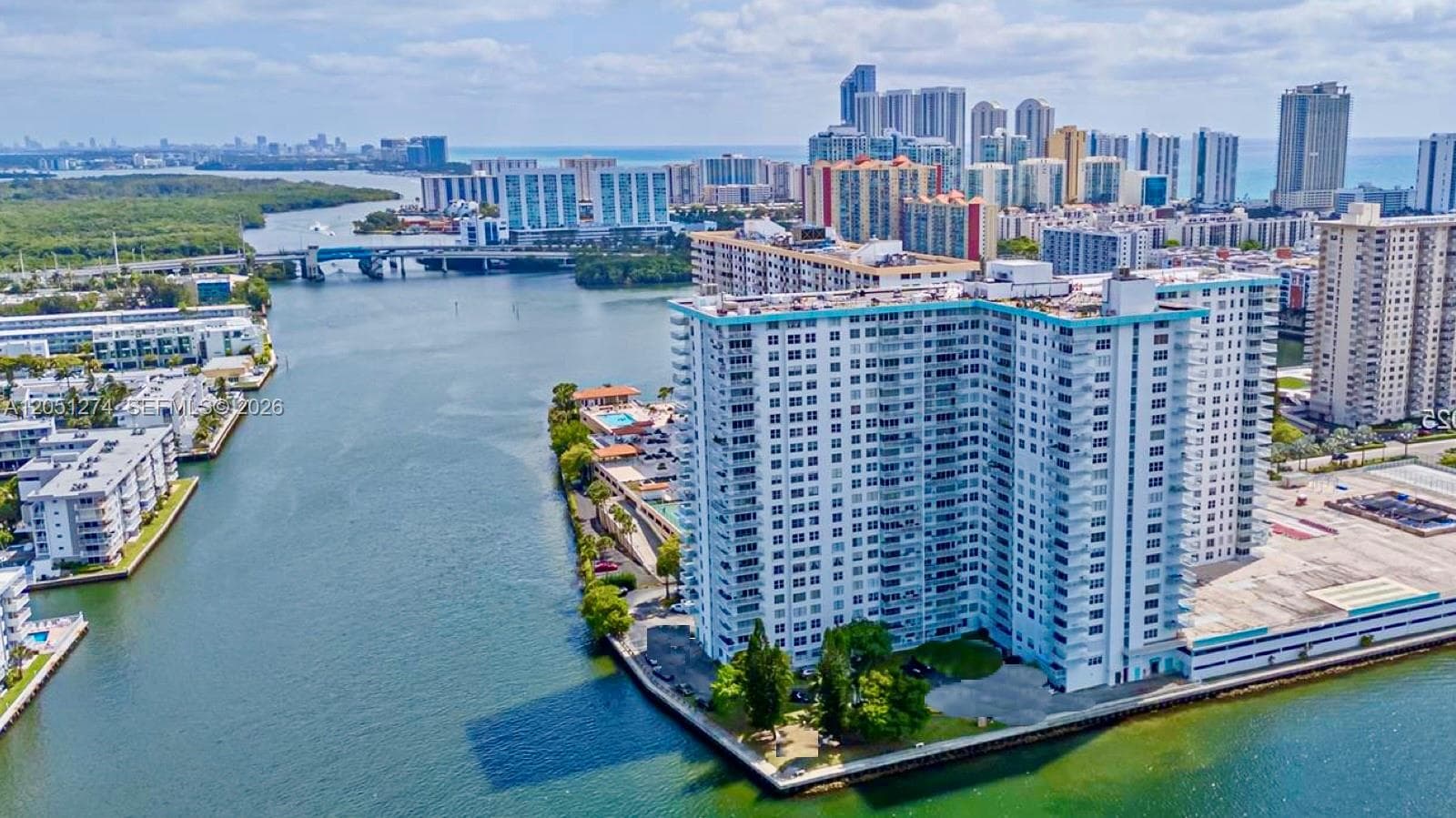 301 174th St # 1907, Sunny Isles Beach, FL 33160 — zdjęcie 2
