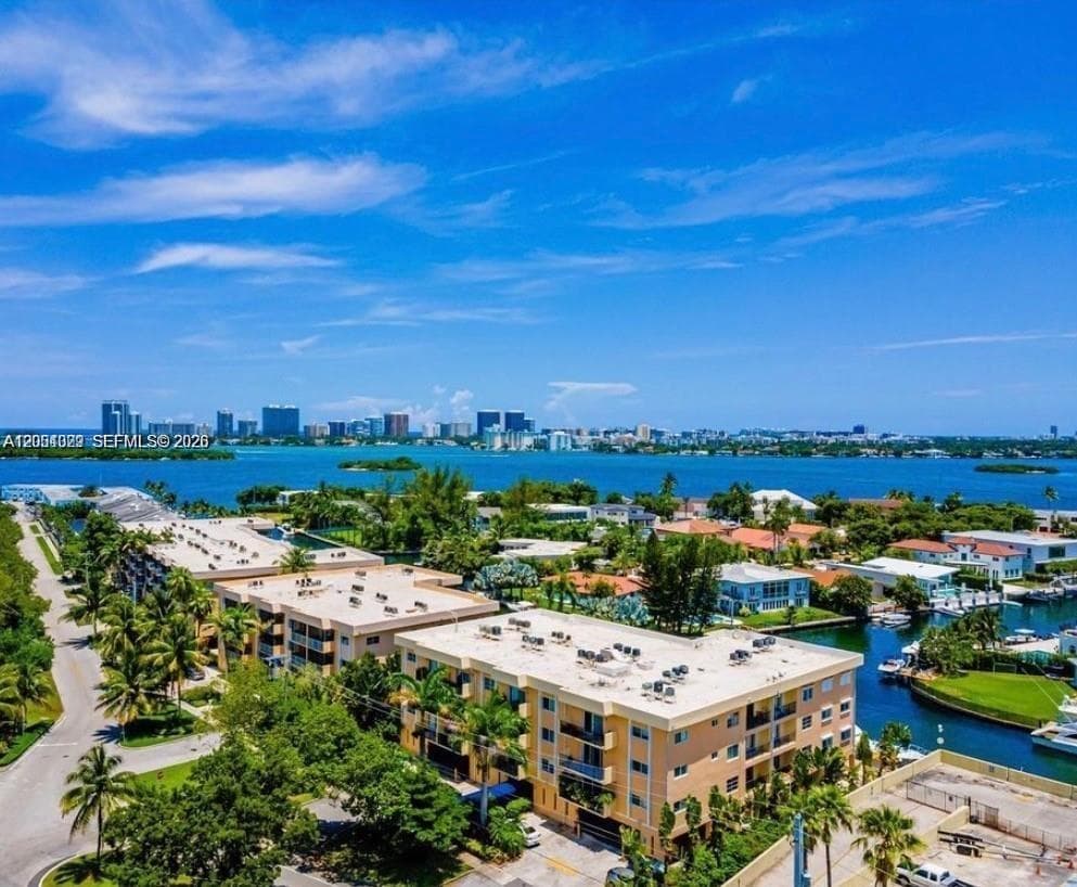 2600 NE 135th St # 4J-A, North Miami, FL 33181 — zdjęcie 3
