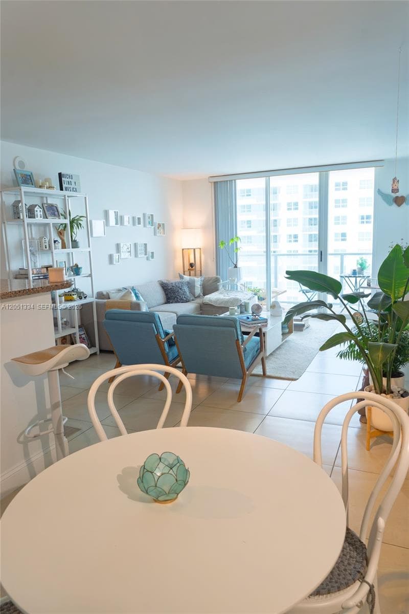 1155 Brickell Bay Dr # 2508, Miami, FL 33131 — zdjęcie 3