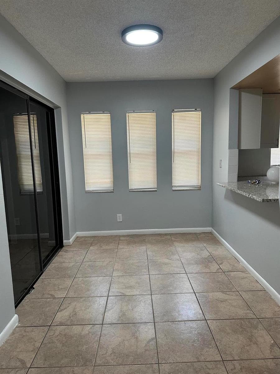 641 W 9th Street # 1, Riviera Beach, FL 33404 — zdjęcie 3