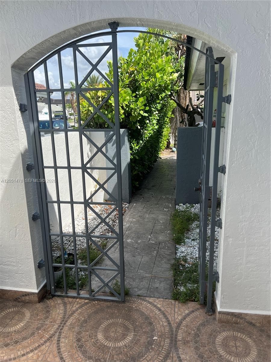 5861 SW 149th Ct, Miami, FL 33193 — zdjęcie 2