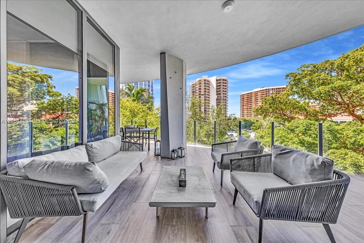 2831 S Bayshore Dr # 501, Miami, FL 33133