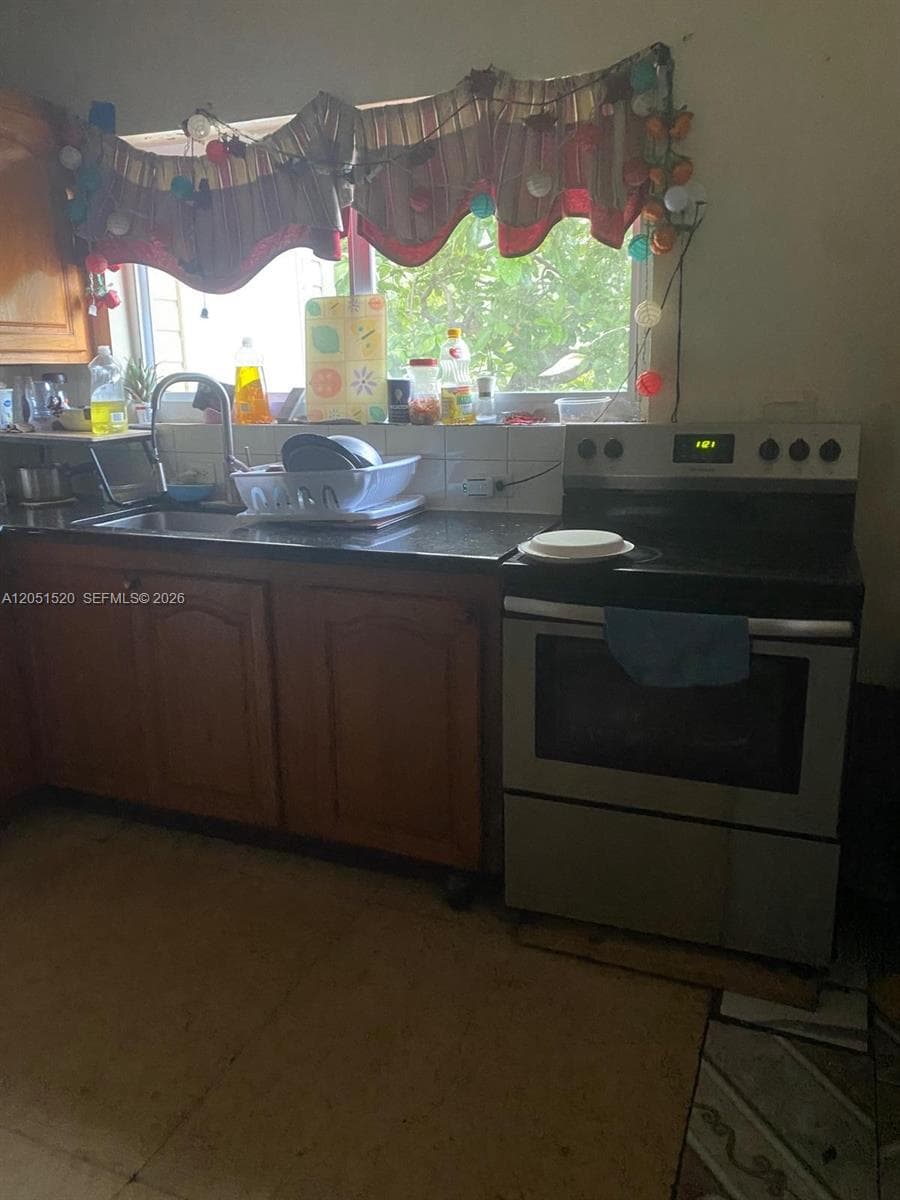218 SW 10th Ave, Miami, FL 33130 — zdjęcie 3