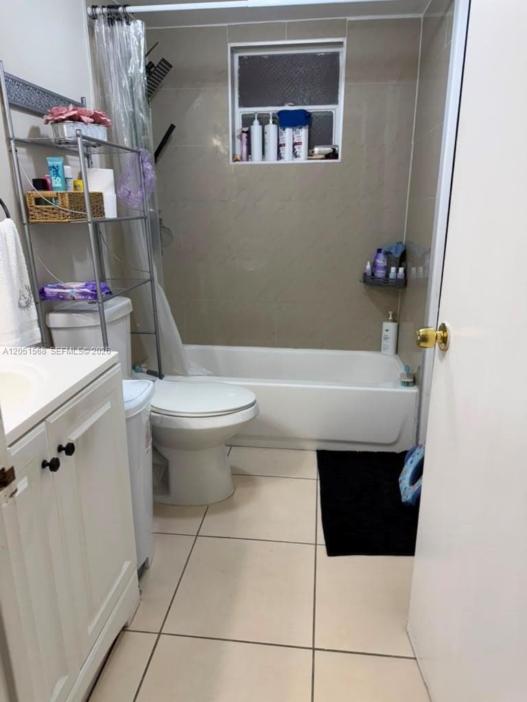 1630 W 46th St # 504C, Hialeah, FL 33012 — zdjęcie 3