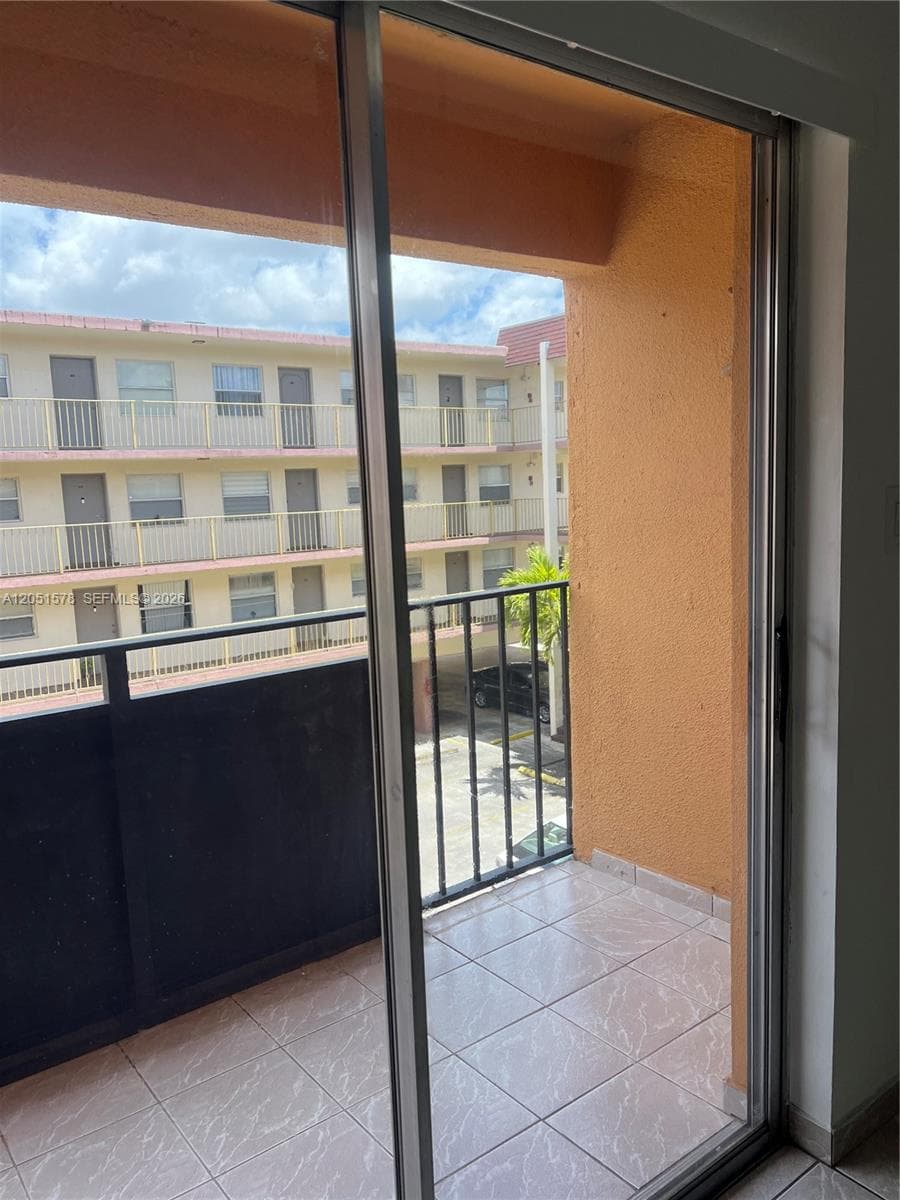 295 NW 72nd Ave # 306, Miami, FL 33126 — zdjęcie 3