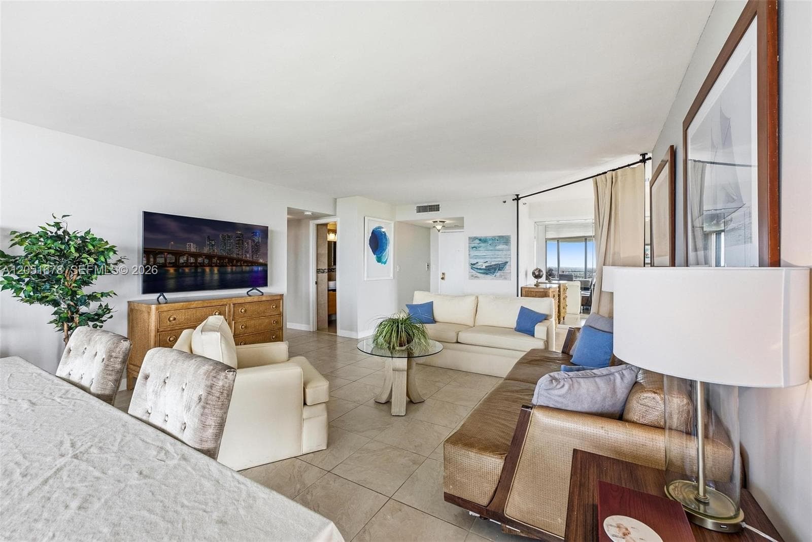 2000 Towerside Ter # 1911, Miami, FL 33138 — zdjęcie 3