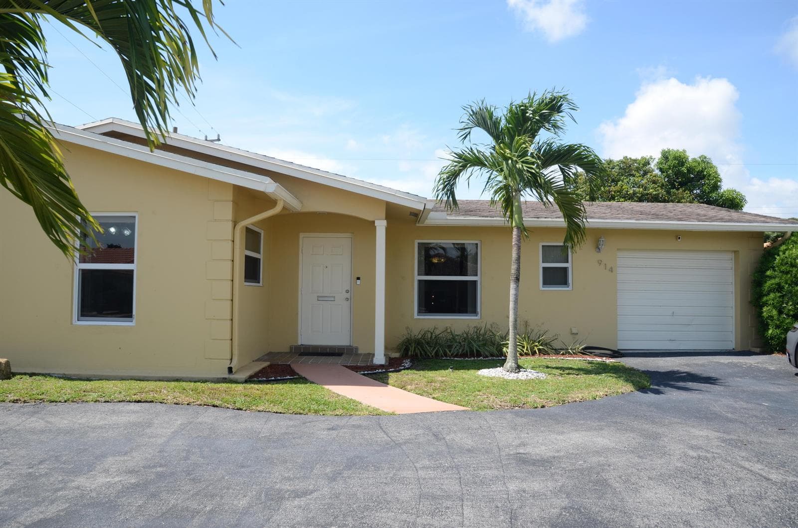 914 SW 4th Street, Boca Raton, FL 33486