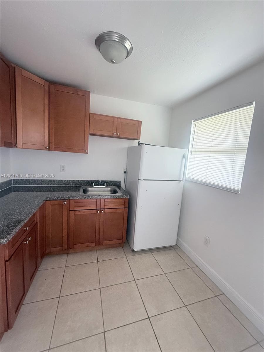 1990 NW 183rd St # 11, Miami Gardens, FL 33056