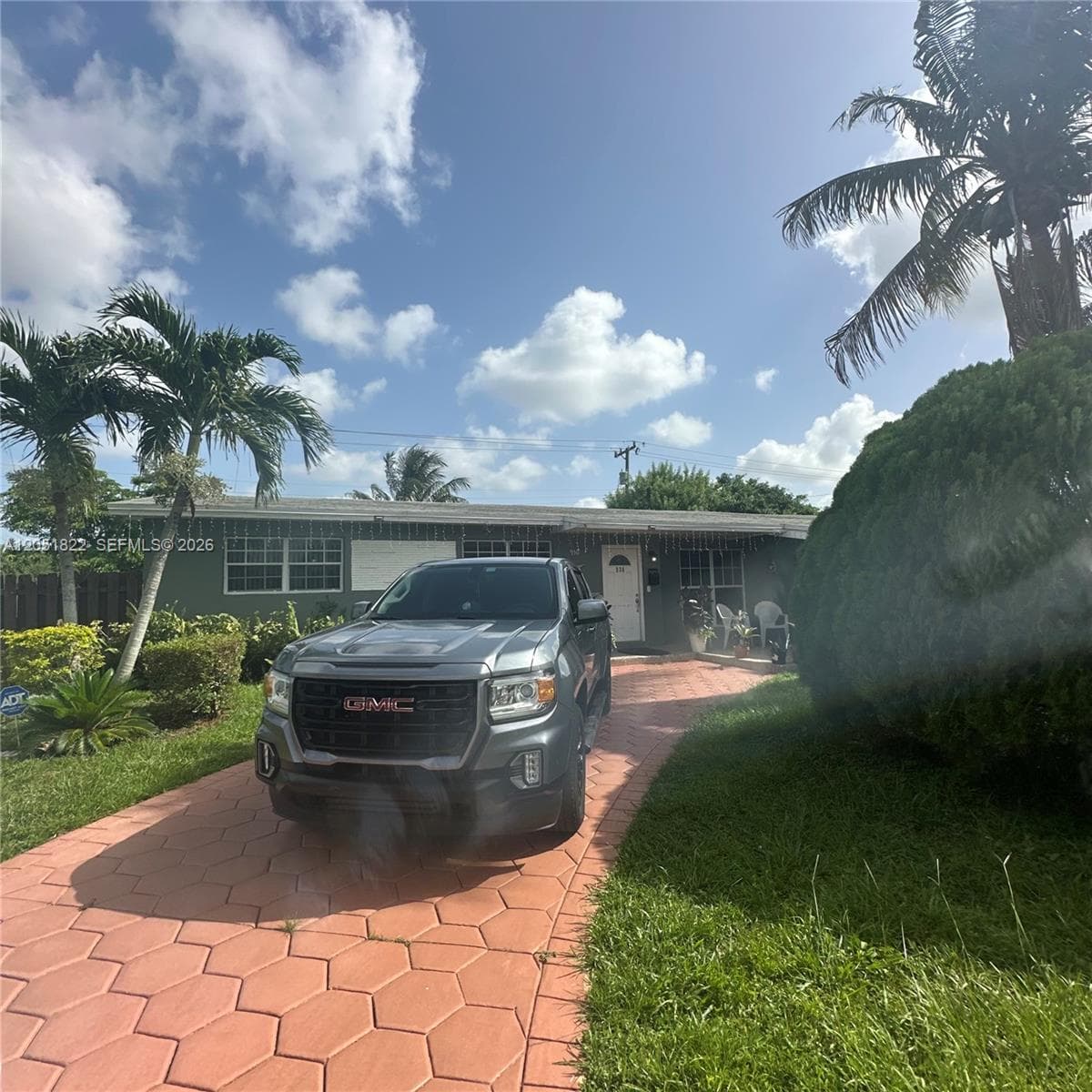 930 NW 180th Ter, Miami Gardens, FL 33169 — zdjęcie 2