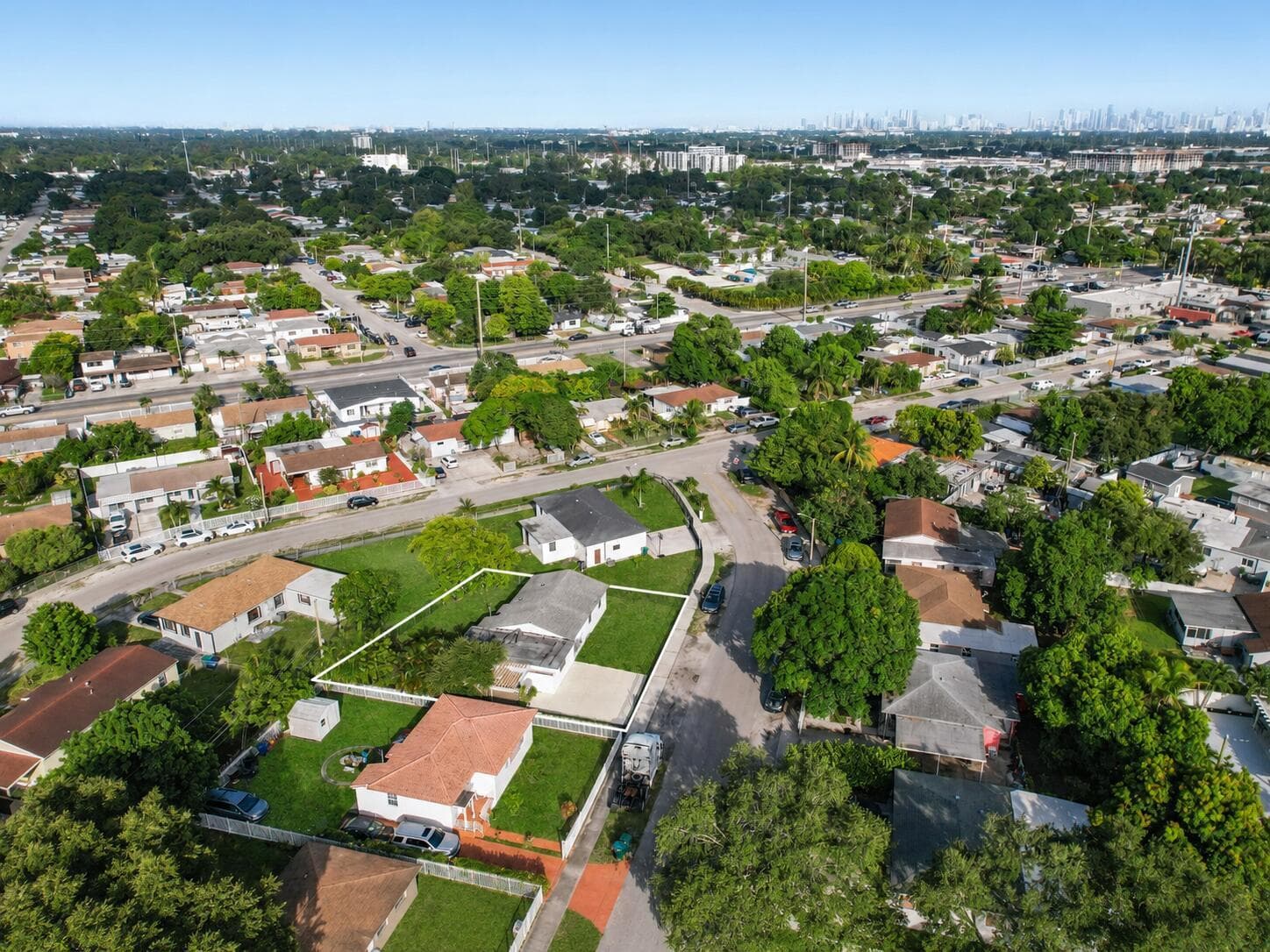 9001 NW 32nd Ct Road, Miami, FL 33147 — zdjęcie 4