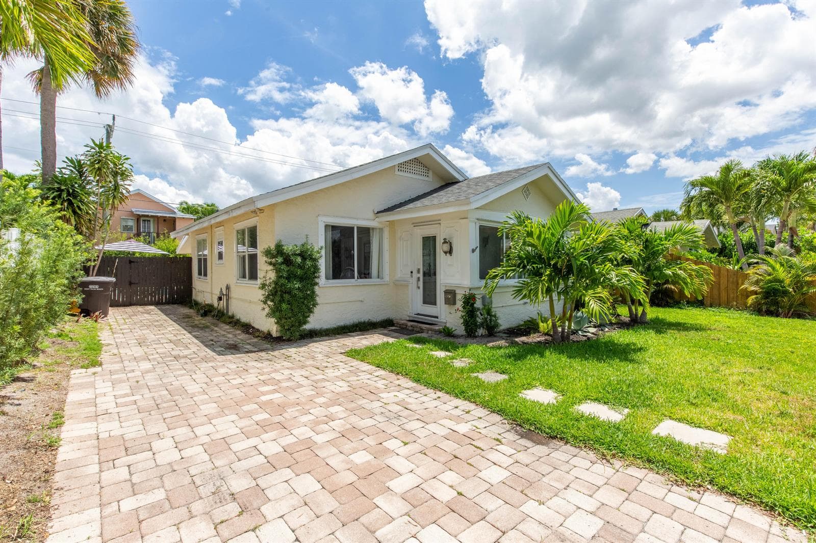 210 Malverne Road, West Palm Beach, FL 33405 — zdjęcie 2