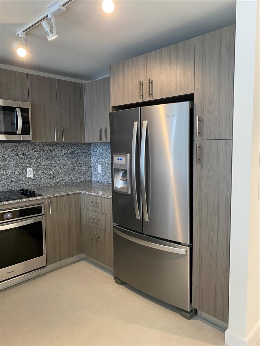 5350 NW 84th Ave # 706, Doral, FL 33166 — zdjęcie 5