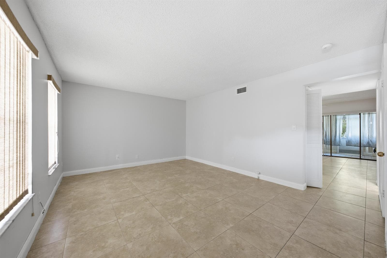 52 Canterbury Lane, Tamarac, FL 33319 — zdjęcie 4