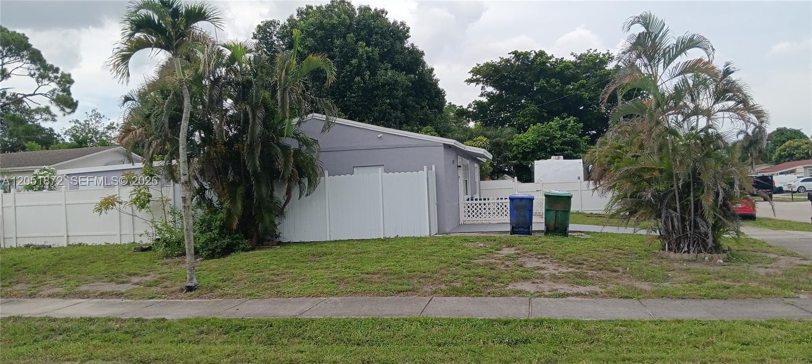 4331 SW 23rd Ct, Fort Lauderdale, FL 33317 — zdjęcie 2