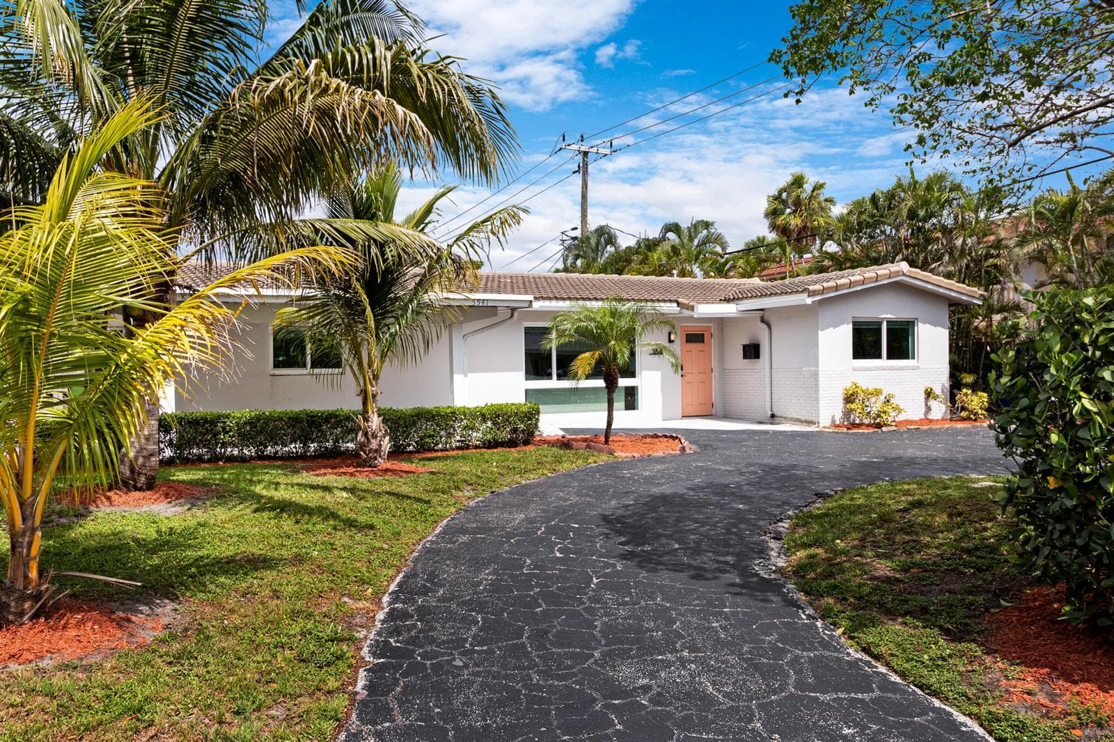 5541 NE 19th Avenue, Fort Lauderdale, FL 33308